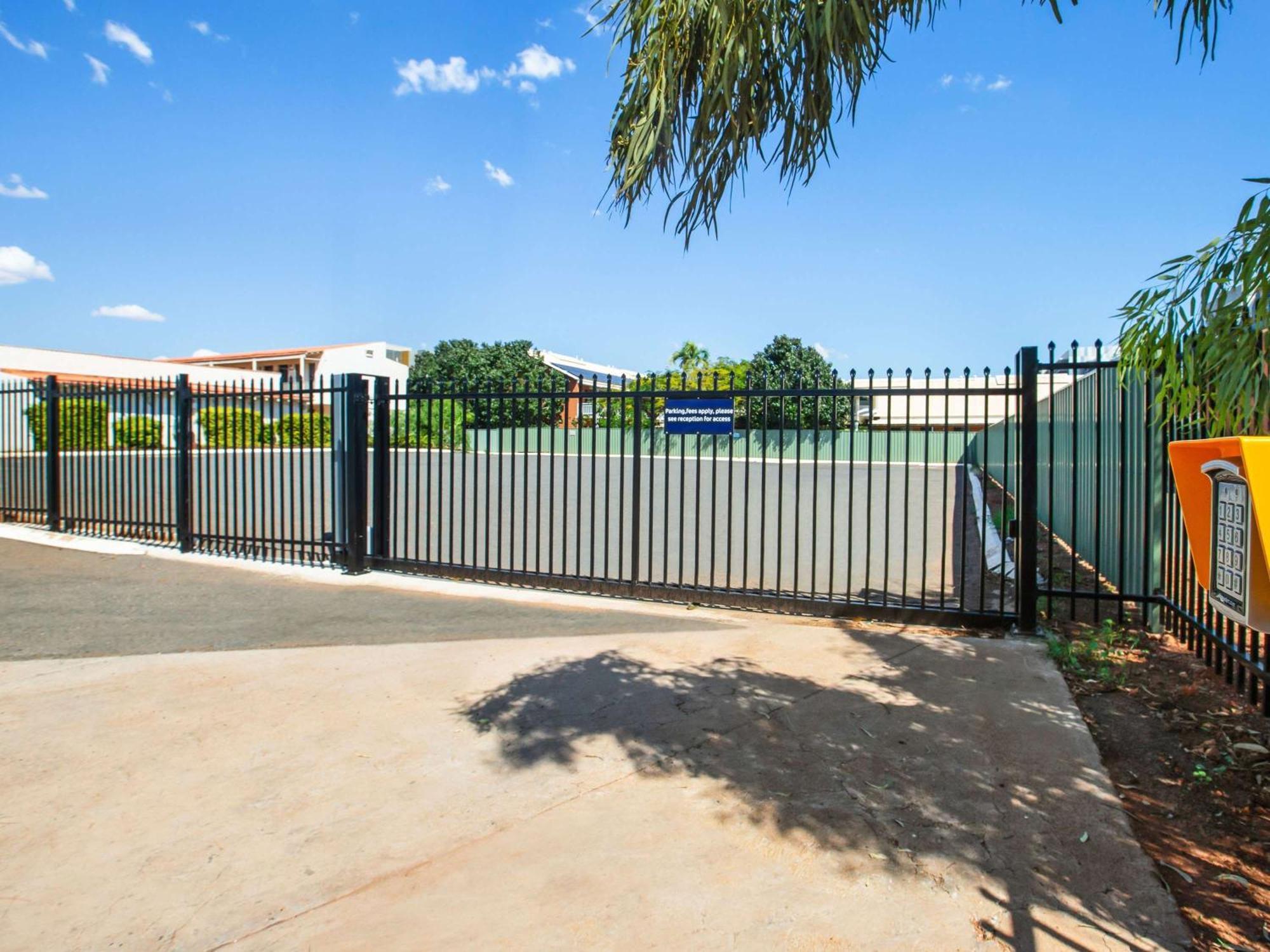 Ibis Styles Karratha Exterior foto